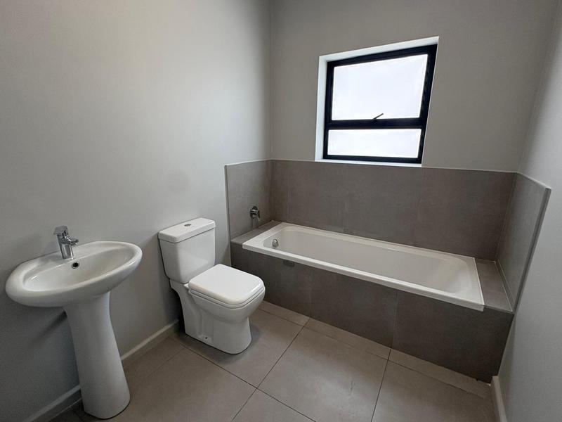 To Let 3 Bedroom Property for Rent in Capri Western Cape